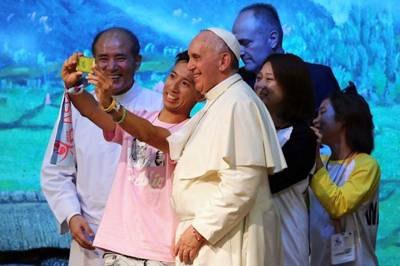 http://saltlightmag.paloma.netdna-cdn.com/images/articleimages/Pope-Francis-Asian-Youth-Day.jpg
